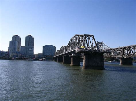 ¡Sumérgete en la Historia y la Naturaleza con el Puente de Amistad Sino-Coreano!